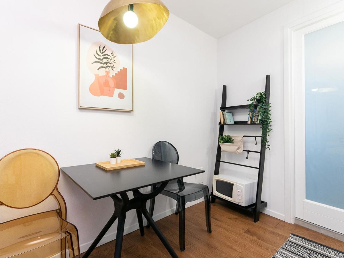 Stylish Studio Apartment By Irundo Ровин Екстериор снимка
